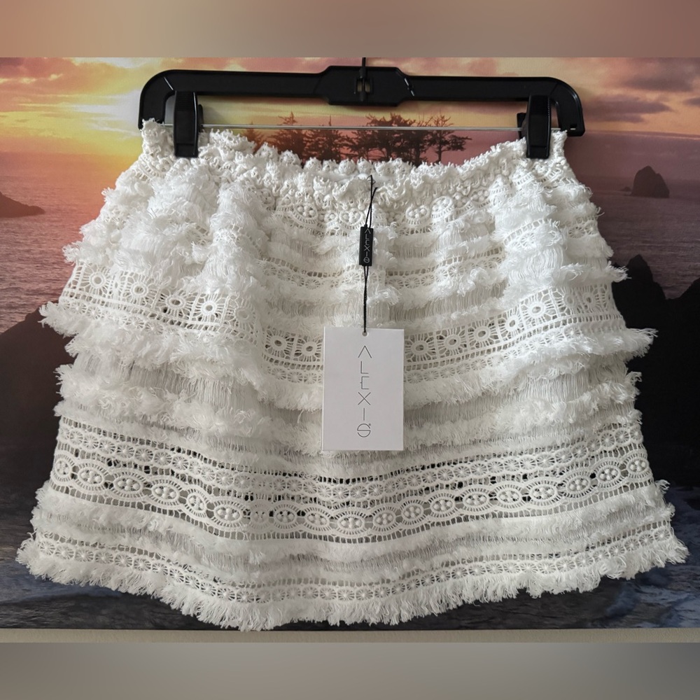 Alexis White Crochet mini Skirt/ XS/ NWT